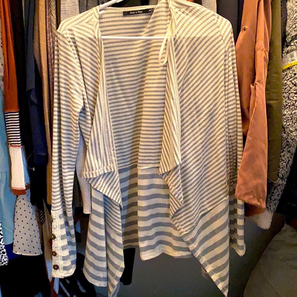 Cardigan with buttons on sleeve